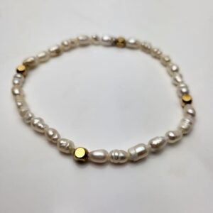 سوار لؤلؤ طبيعي مضرس مع ذهب عيار 18